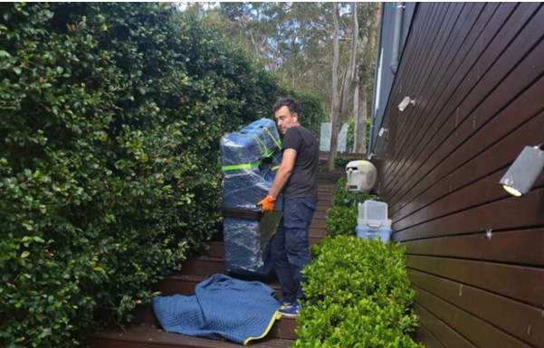 Piano disposal Wollongong narrow outdoor access and steps